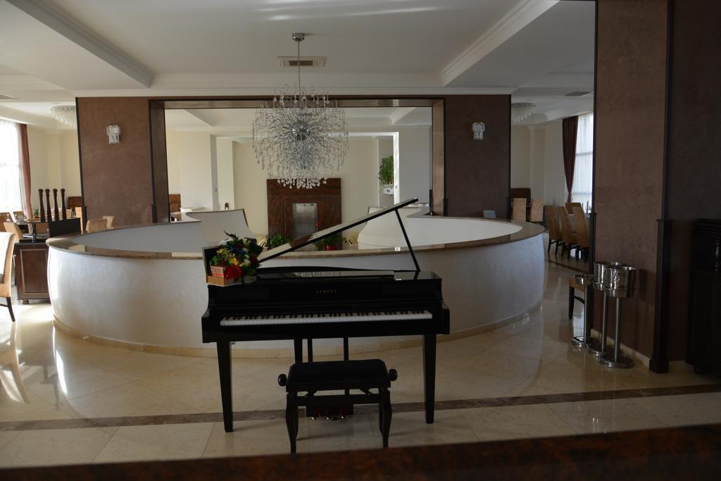 Albert Hotel Ploiesti Bilik gambar