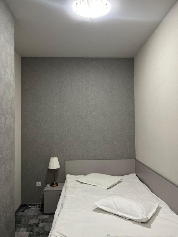 Albert Hotel Ploiesti Luaran gambar