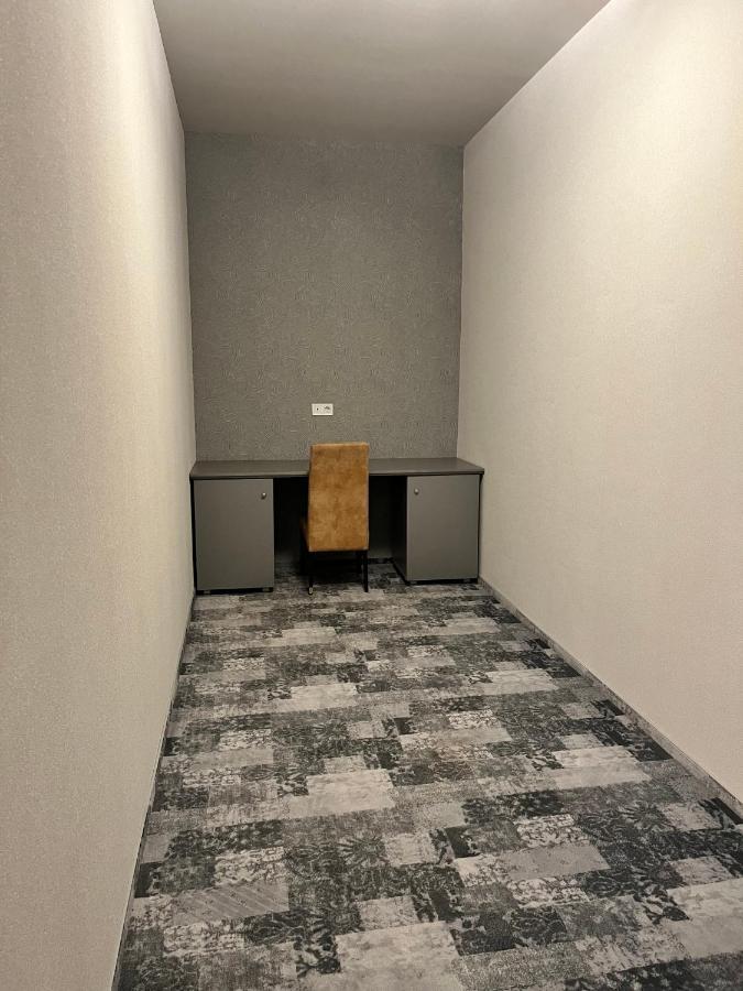 Albert Hotel Ploiesti Luaran gambar